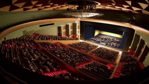 Interior del Teatro de la Maestranza en Sevilla - homenaje a Dire Straits